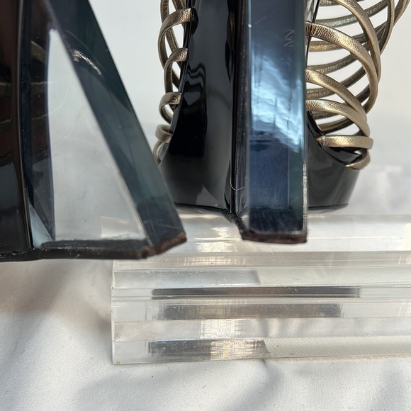 Salvatore Ferragamo Sz 9 Cage Strap Lucite High Heel Wedge Sandals Shoes - Picture 14 of 16